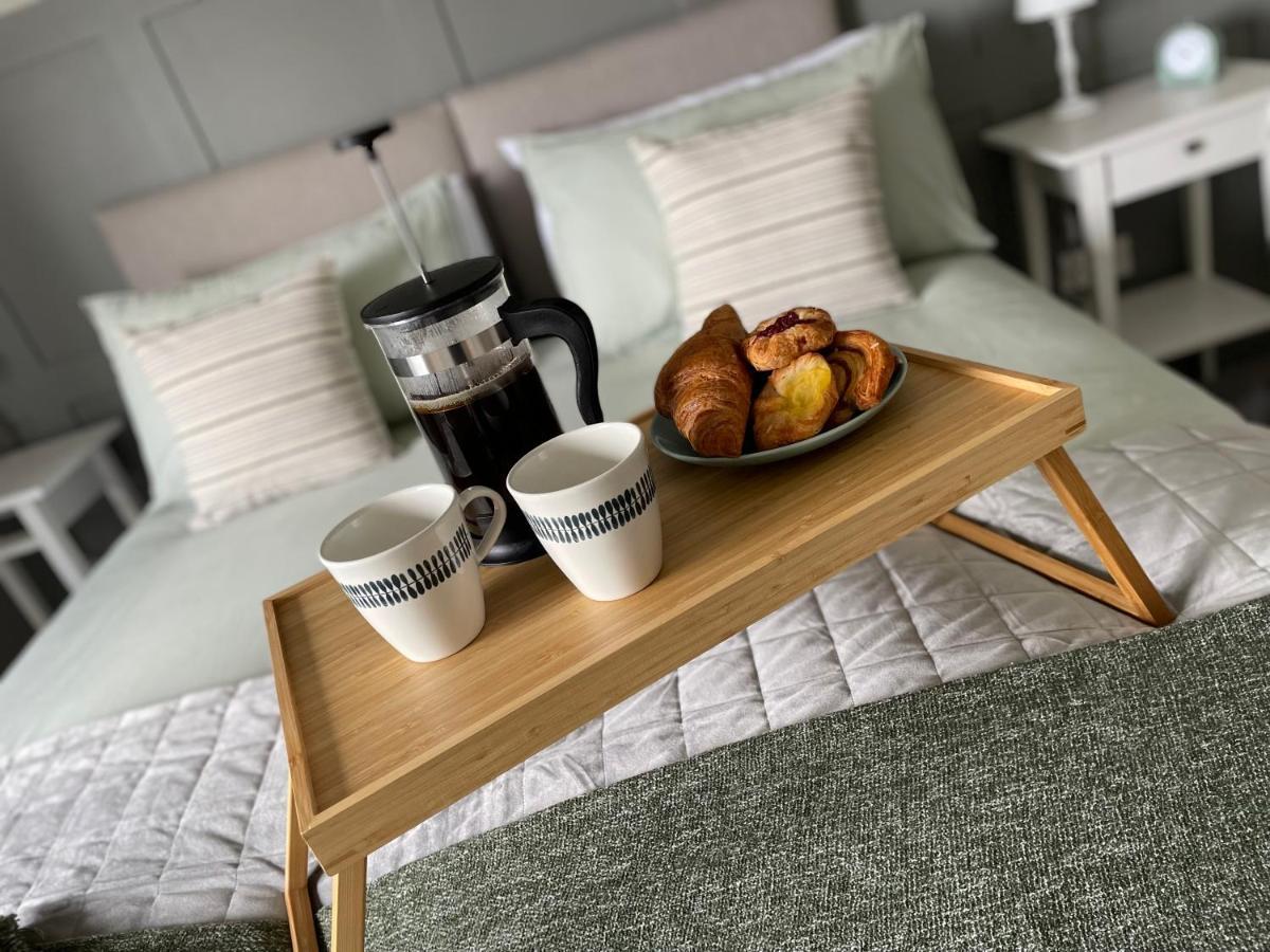 Lovely Flat Set In Parish Boundary Of Instow Apartment Exterior photo