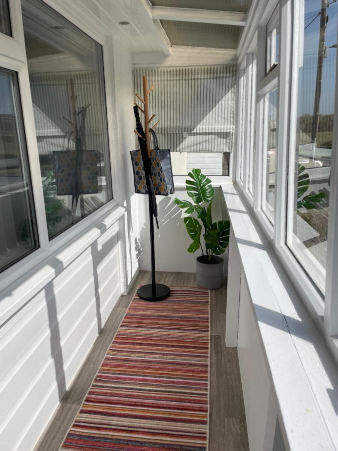 Lovely Flat Set In Parish Boundary Of Instow Apartment Exterior photo