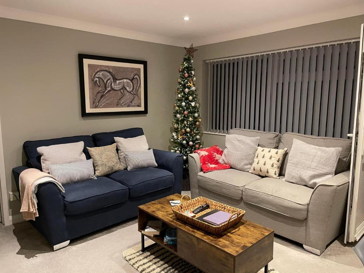 Lovely Flat Set In Parish Boundary Of Instow Apartment Exterior photo